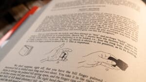 Impressive magic trick with a coin and hand gesture.