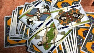 Ronin Spade Clan playing cards featuring traditional Japanese warrior artwork. Perfect for collector.