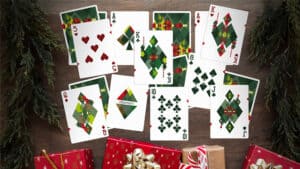 Elegant diamond-themed playing cards from Dutch Card House Company. Perfect for magic tricks and car.